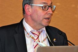 Frank Janssens taking part in Session 3 What are the lessons learned from existing programmes?  