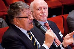 Stefano Micossi, from event host Assonime, asks a question from the audience 