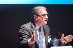 Anthony Belchambers, Futures and Options Association,  moderates Session 2 