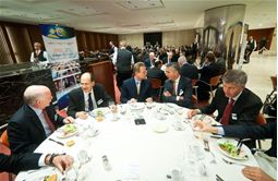 Participants during the lunch session 