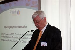 Jürgen Creutzmann delivering the Keynote Presentation 